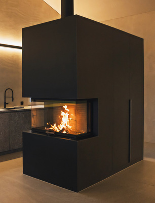 Hinter der Fassade versteckt sich nicht nur eine gute Architektur, ­sondern auch ein ansprechender Kamin.