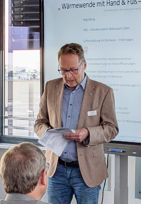 Branchen-Urgestein Dieter Last führte routiniert durch die Veranstaltung.