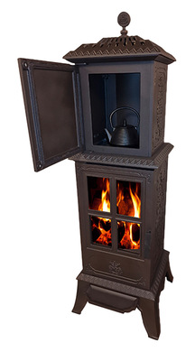 Die „Victoria“-Stilkaminöfen zählen zu den beliebtesten Produktlinien im Westbo-Lieferprogramm. Zusätzlich kann die Zierhaube der „Victoria“﻿-Öfen zur Seite gedreht werden, um eine Herdplatte freizugeben. Alternativ ist ein Garraum / Warmhaltefach als Aufsatz für den „Victoria“ erhältlich.