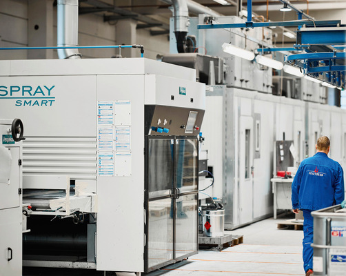 Die neue Lackieranlage: Verdoppelung des Lackierdurchsatzes – Verbesserung des Qualitätsstandards.