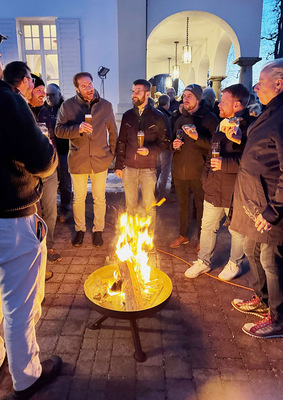 Der   „Feurige Abend“ – Zeit zum Netzwerken.