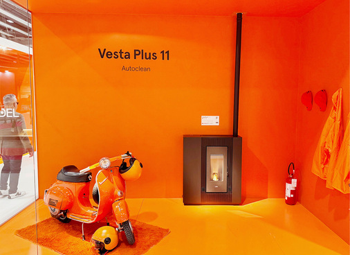 Auffällig präsentierte Cadel sein Angebot.