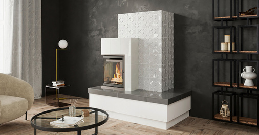 Modern designter Kachelkamin mit Ofenkeramik im Trend der Zeit.