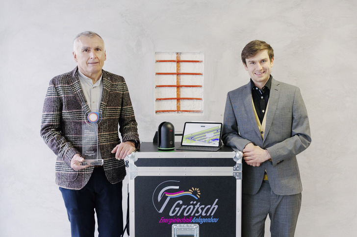 Preisträger des ZVSHK-Unternehmerpreises „das Meisterstück“ ist die Grötsch Energietechnik GmbH aus dem Nürnberger Land. 
Rainer Grötsch (links) und sein Sohn Tobias leiten den Familienbetrieb mit 100 Mitarbeitern, der bereits weitgehend digitalisiert ist.