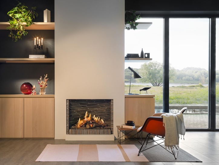 Kalfire GP75/59F Gasfeuer mit flämischen Ziegeln und Antireflexionsglas. 