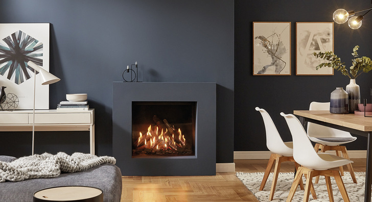 Gas-Kamineinsatz „Lina G 73“,  Verkleidung: individuelle Bauweise.