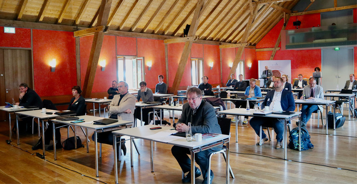 Im Veranstaltungsforum Fürstenfeld konnte die Presseveranstaltung wieder coronakonform durchgeführt werden.