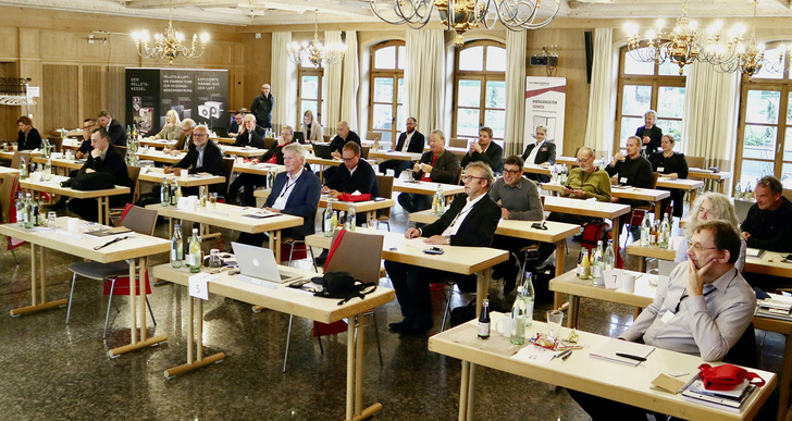 Der Konferenzraum im Hotel Bauer in Feldkirchen war mit Fachpressevertretern quasi ­„ausgebucht“. - © Foto: Martin Henze
