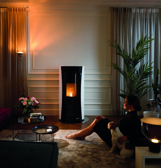 Der neue Pelletofen Vivienne vereint Innovation und Design, Zweckmäßigkeit und Ästhetik
