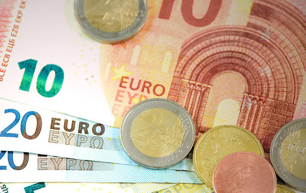 Mehr Geld für Menschen, die den ­Mindestlohn erhalten. 