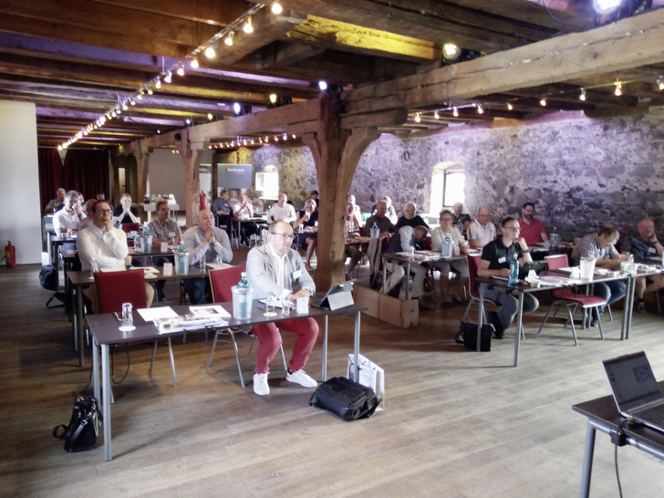 Die historische Zehntscheune bildete abermals einen schönen Rahmen für die JHV 2022.