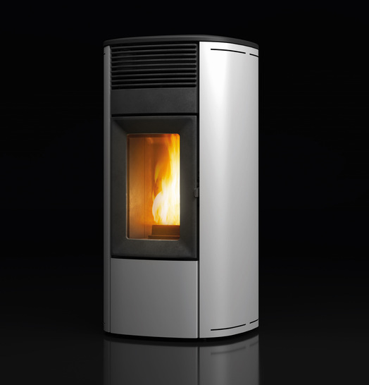 Restyling für den Pelletofen   „Club“, der nun   „Club Absolute“ heißt.