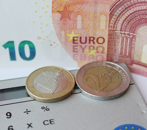 Zum 1. Januar 2024 soll der ­Mindestlohn steigen.