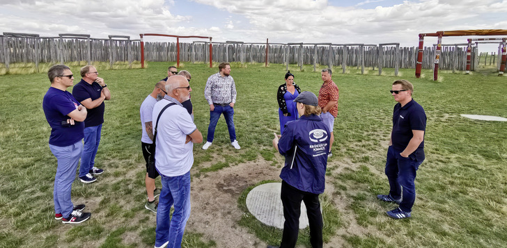 Der Besuch des bronzezeitlichen Ringheiligtums Pömmelte („das deutsche Stonehenge“) war im Rahmenprogramm zur Tagung möglich. ﻿ - © Foto: Westbo
