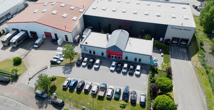 Das Hagos-Zentrallager Wittstock stellte die Räume für die Ofenbau-Schulung bereit.
