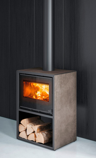 Mit „Steel ﻿Case“ steht das Feuer im Zentrum des Raums.