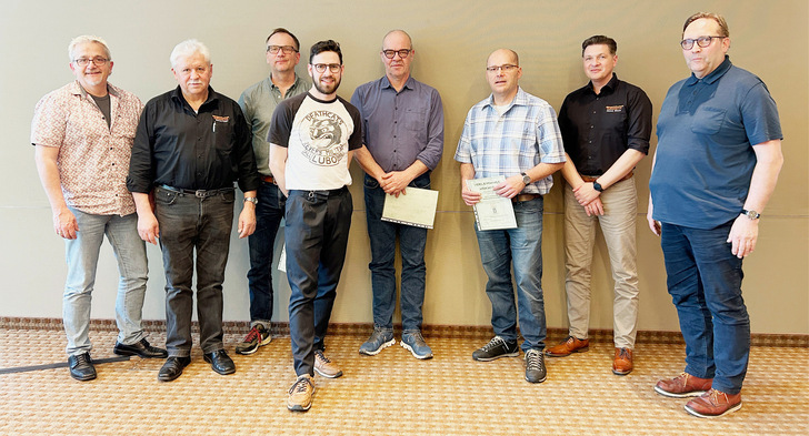 Vergangenheit und Zukunft der GGK auf einen Blick (v.l.n.r.): Lorenz Seibold, Michael Falger, Thomas Zander, Marc Angelo von Zoepffel, 
Jürgen Henrichs, Heiko Schacker, Marcus Breuer, Oliver Kahle.