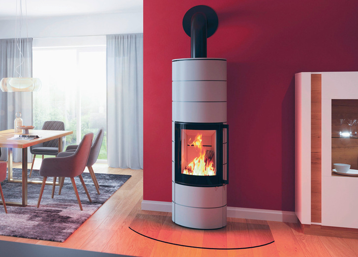 Wasserführende Kamin- oder Pelletöfen: Hybridsysteme liefern das ganze Jahr regenerative Energie.