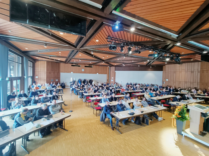 Gut besucht, die Seminare für die Ofenbauer. Hier zu sehen, das Walter-Bucerius-Seminar.