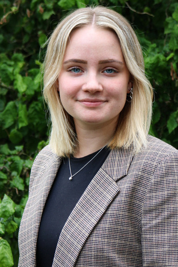 Svea Jobst unterstützt die Geschäftsleitung und führt das Familienunternehmen mit in die Zukunft. 