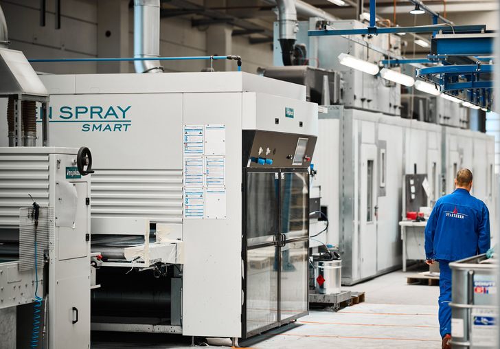 Die neue Lackieranlage: Verdoppelung des Lackierdurchsatzes – Verbesserung des Qualitätsstandards. 