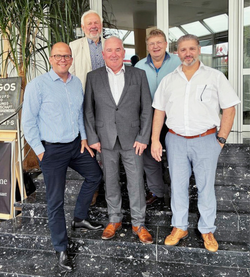 Ramsy Saadi (Hagos eG), Dr. Jörg Lenk (VEH), Andreas Müller (ZVSHK), Guido Eichel (Hagos eG), Torsten Klein (ZVSHK) (v. l. n. r.).