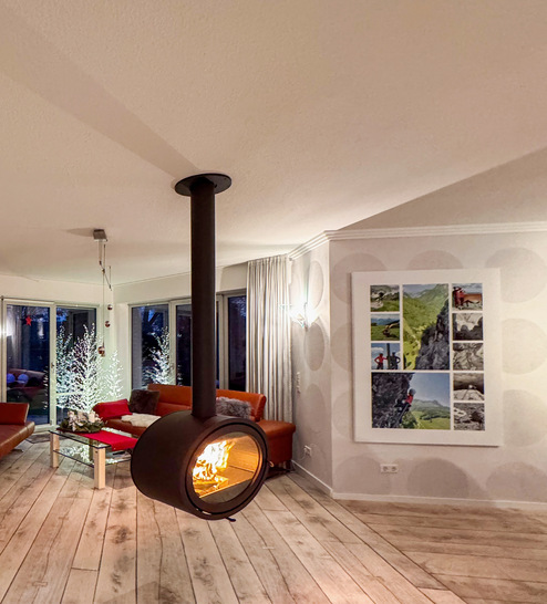 Freihängende Feuerstätten sind immer ein ganz besonderes Highlight in der Wohnlandschaft.