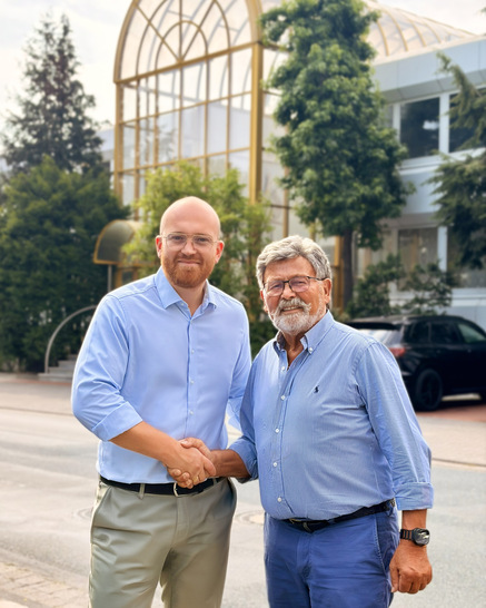 Colin Rokossa (links) und Gerhard Manfred Roskossa (rechts).