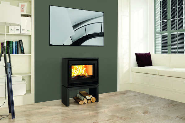 Drei Ausführungen der NEO-Line Kaminkassetten von Camina & Schmid sind jetzt auch frei stehend erhältlich.