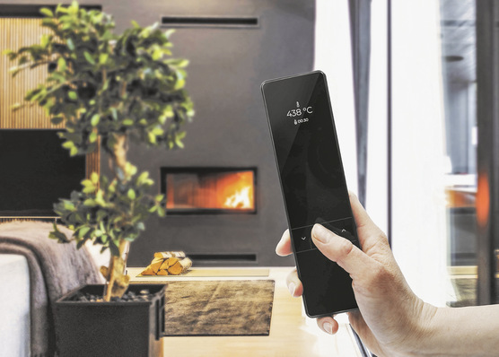 Kesselkreisregelung und mobiles Display elegant verpackt.