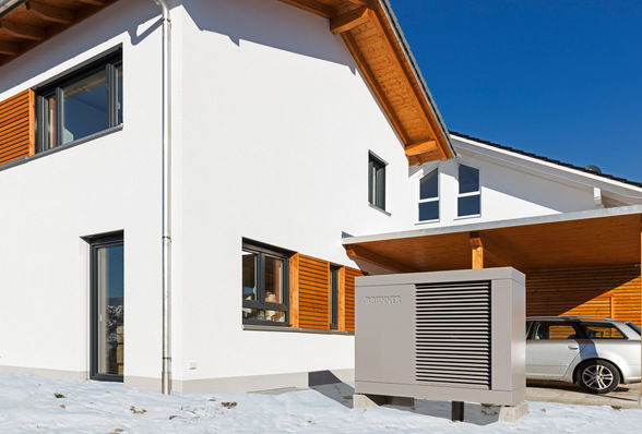 Die Mindestförderung für Wärmepumpen und wasserführende Pelletöfen beträgt seit Januar mindestens 35 Prozent. 