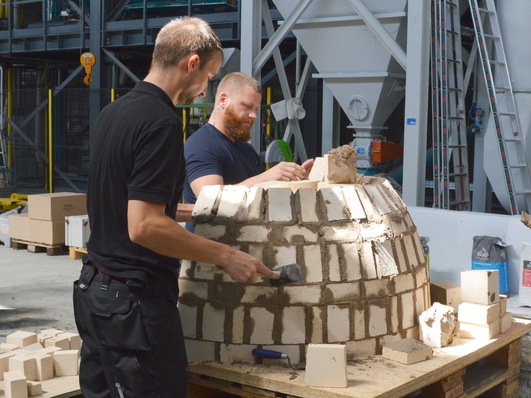 Backofenschulung – Erstellung eines Ofengewölbes aus Schamotte  