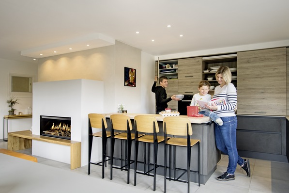 Die Bauherren-Familie mit ihrem „E-One” von Kalfire.