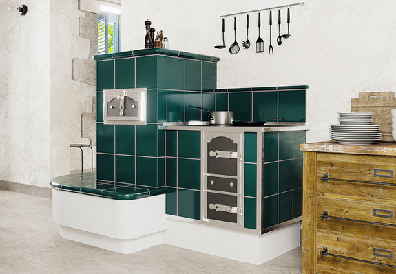 Wasserführende Kachelöfen und Kachelherde sind als Herzstück einer Hybridheizung sehr beliebt.