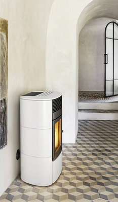 „Musa“ ist mit der Technologie „Maestro+“ ausgestattet und kann daher serienmäßig direkt über Smartphone und über das digitale Bedienfeld gesteuert werden, während die Fernbedienung mit Raumthermostat auf Anfrage erhältlich ist. 