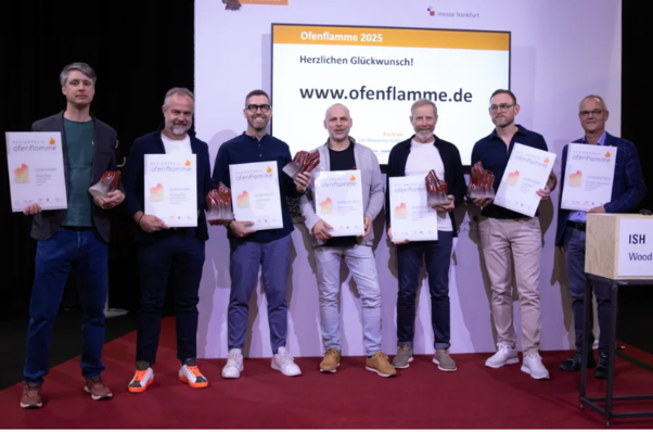 Die glücklichen Gewinner bei der Preisübergabe.