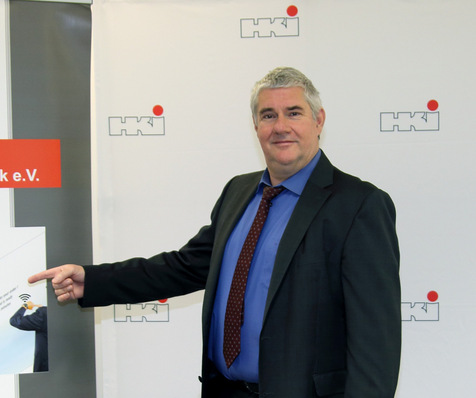 Der HKI und seine Partnerverbände bleiben  am Ball und   im Dialog mit der EU-Kommission, um eine kompromissfähige und zukunftsorientierte Lösung zu erarbeiten. „Beide Seiten müssen sich nun aufeinander zubewegen und gemeinsam an einer tragfähigen Regelung arbeiten“,  so Frank Kienle.