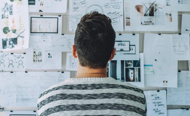 © Foto: Pexels Eine Führungskraft steht vor vielfältigen Ausgaben und sollte allen gerechet  werden.