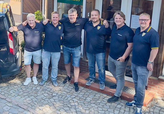 Die neue Mannschaft.