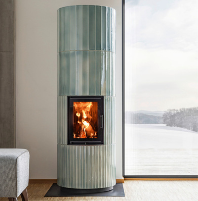 Blox 55 Keramik: mittlere Wärmeabgabe 1,9 kWh, Wärmeabgabedauer ab Anheizen ca. 10 Stunden, Gesamtgewicht 340 kg. Hier mit Keramik Struktur Welle 60/30
