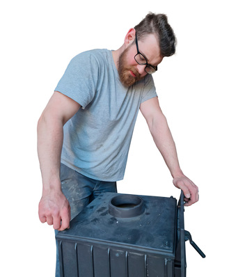 Die zweite Ausbildung führte Hannes in den Ofenbau. Aktuell macht er seinen Meister.